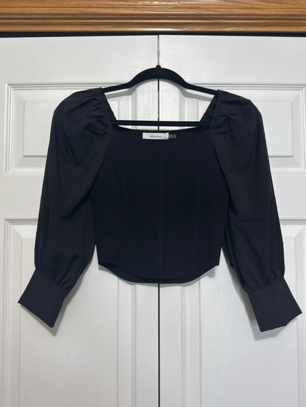 Alice + Olivia Black Puff-Sleeve Square-Neck Crop Top
